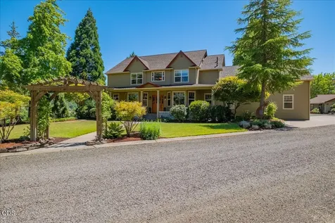 106 Green Valley Road Oakland OR 97462