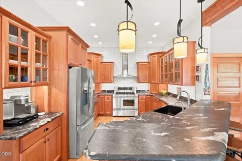 106 Green Valley Road Oakland OR 97462