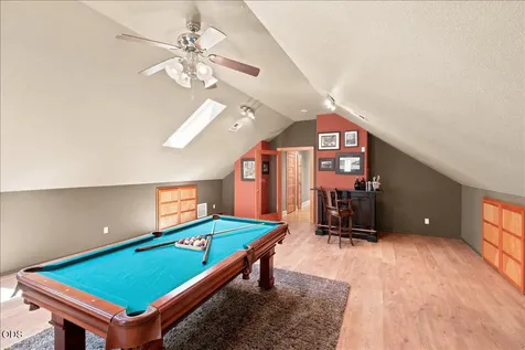 106 Green Valley Road Oakland OR 97462