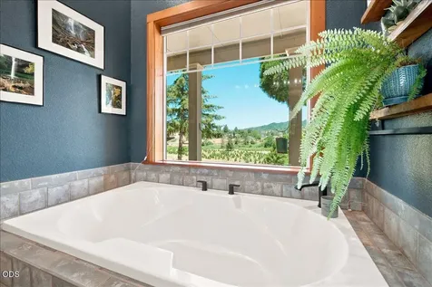 106 Green Valley Road Oakland OR 97462