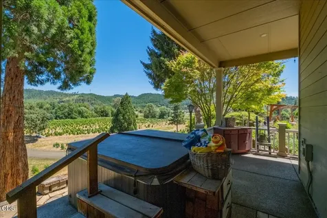 106 Green Valley Road Oakland OR 97462