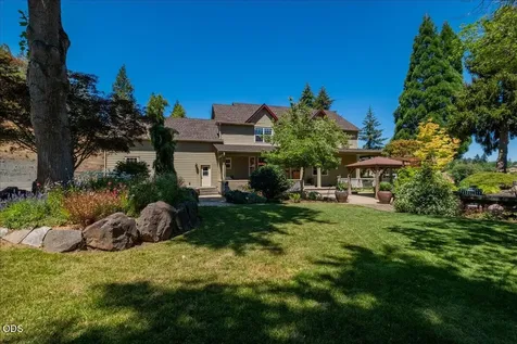 106 Green Valley Road Oakland OR 97462