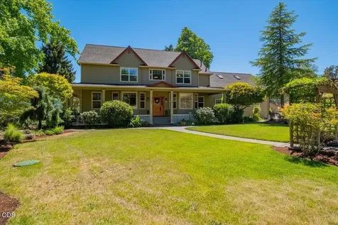 106 Green Valley Road Oakland OR 97462