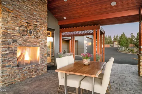 17771 Warrin Road Sisters OR 97759