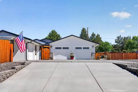 4627 SW Yew Avenue Redmond OR 97756