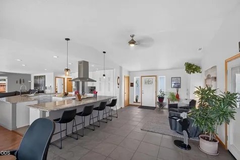 4627 SW Yew Avenue Redmond OR 97756
