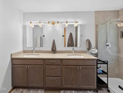 4627 SW Yew Avenue Redmond OR 97756