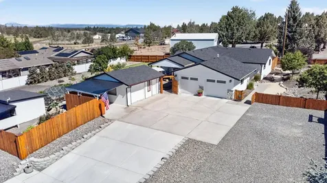 4627 SW Yew Avenue Redmond OR 97756