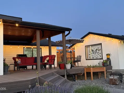 4627 SW Yew Avenue Redmond OR 97756