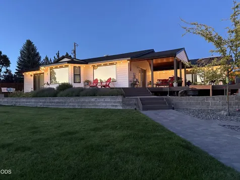 4627 SW Yew Avenue Redmond OR 97756