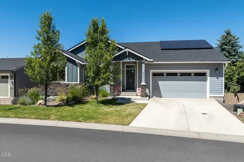 2318 SW Valleyview Drive Redmond OR 97756