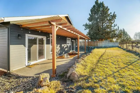 3721 SW Tommy Armour Lane Redmond OR 97756