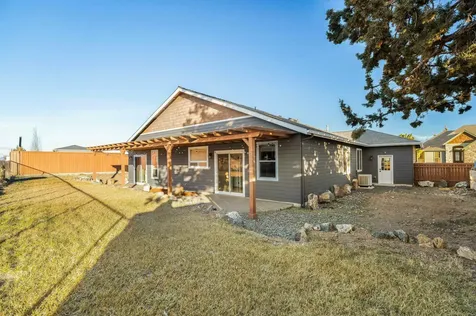 3721 SW Tommy Armour Lane Redmond OR 97756
