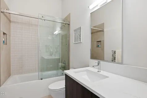 210 SW Log Court Bend OR 97702