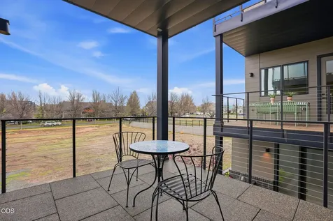 210 SW Log Court Bend OR 97702