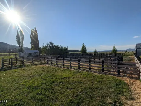 15655 W Langell Valley Road Bonanza OR 97623