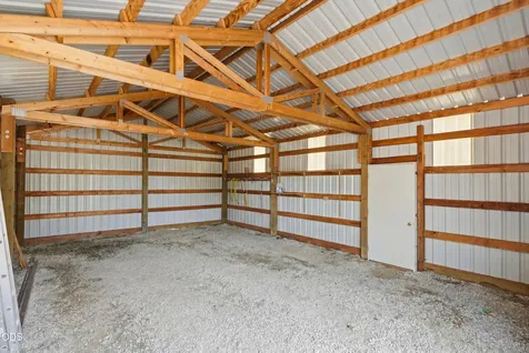 13005 SW Airstrip Lane Culver OR 97734