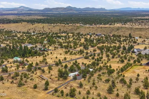 13005 SW Airstrip Lane Culver OR 97734