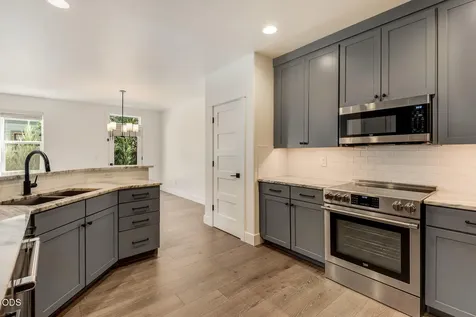 1641 W Hill Avenue Sisters OR 97759