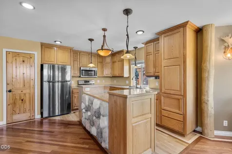 66967 Lance Road Bend OR 97703