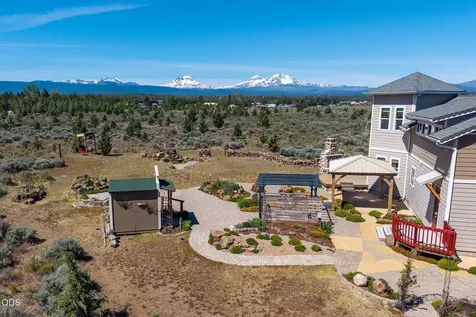 66967 Lance Road Bend OR 97703