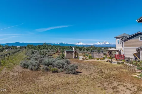 66967 Lance Road Bend OR 97703
