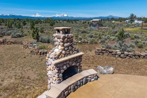 66967 Lance Road Bend OR 97703