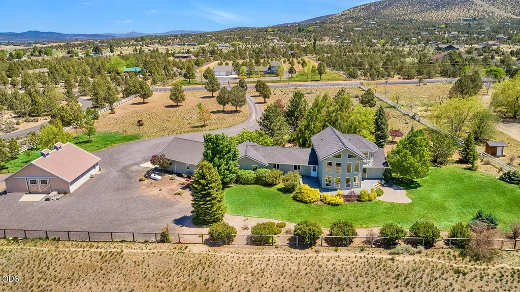 8341 SW Copley Road Powell Butte OR 97753