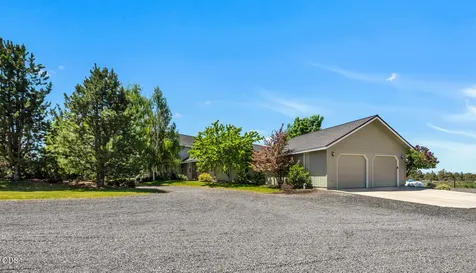 8341 SW Copley Road Powell Butte OR 97753