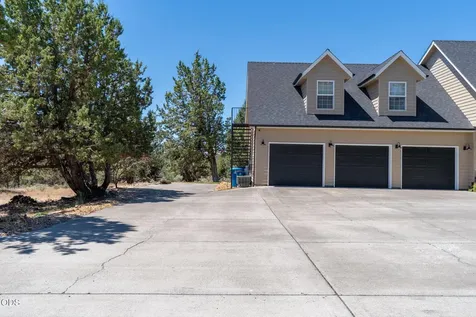 1433 NW 77th Redmond OR 97756