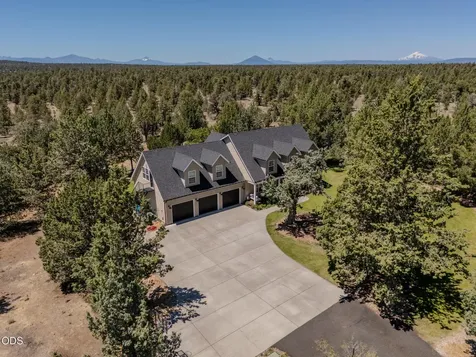 1433 NW 77th Redmond OR 97756