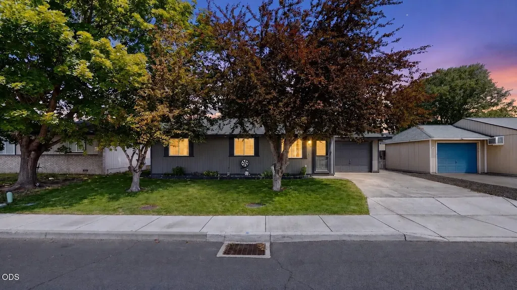 1526 SW 33rd Street Redmond OR 97756