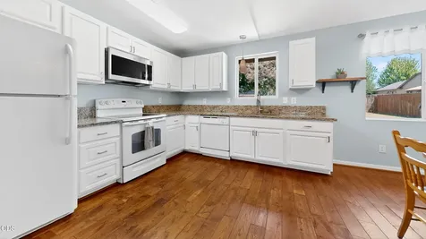 1526 SW 33rd Street Redmond OR 97756