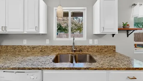 1526 SW 33rd Street Redmond OR 97756