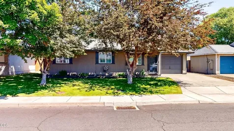 1526 SW 33rd Street Redmond OR 97756