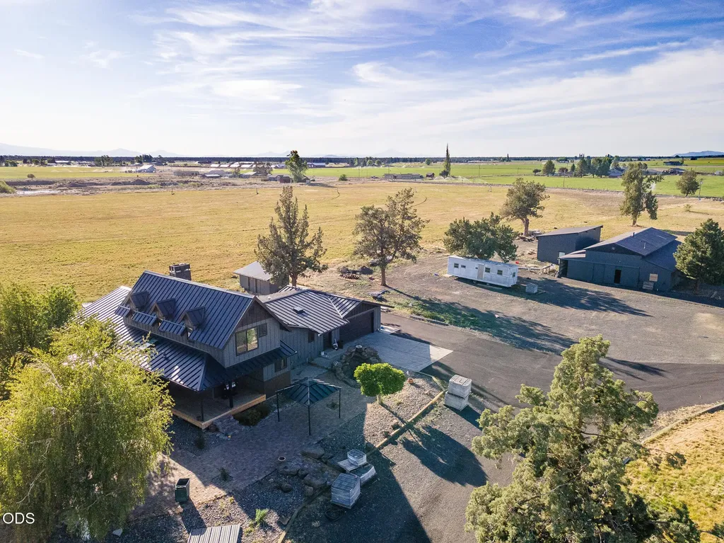 26275 Willard Road Bend OR 97701
