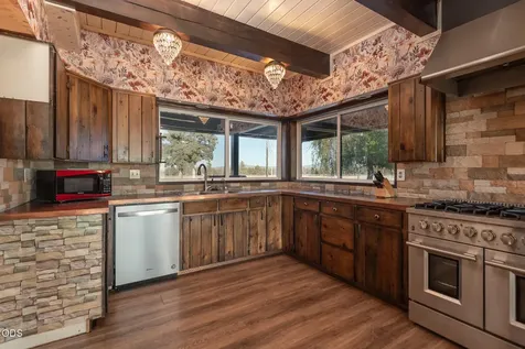 26275 Willard Road Bend OR 97701