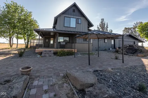 26275 Willard Road Bend OR 97701