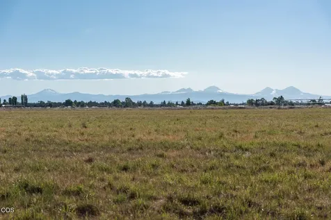 26275 Willard Road Bend OR 97701
