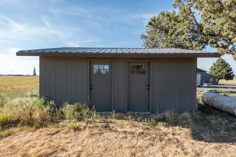 26275 Willard Road Bend OR 97701