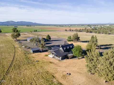 26275 Willard Road Bend OR 97701