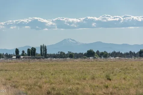 26275 Willard Road Bend OR 97701