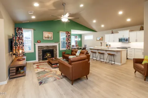20417 SE Senden Lane Bend OR 97702