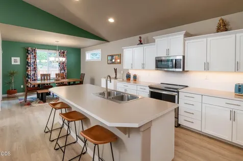 20417 SE Senden Lane Bend OR 97702
