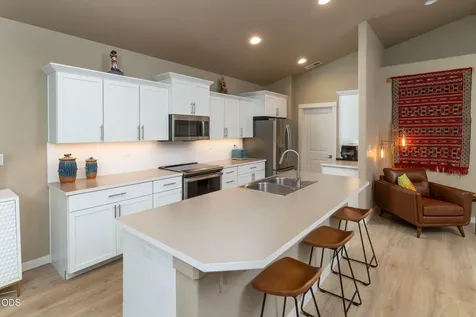 20417 SE Senden Lane Bend OR 97702