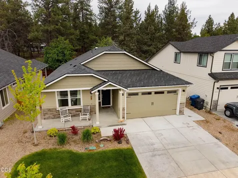 20417 SE Senden Lane Bend OR 97702