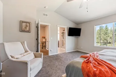16504 Pine Creek Drive La Pine OR 97739