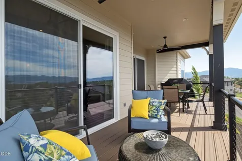 547 W La Strada Circle Medford OR 97504