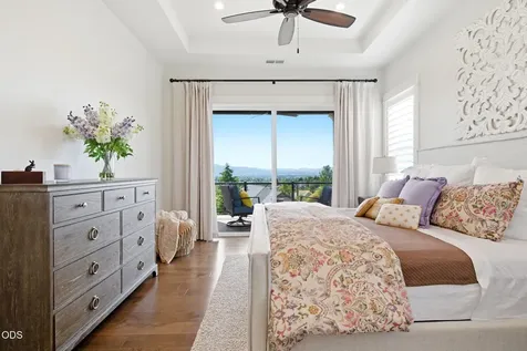 547 W La Strada Circle Medford OR 97504