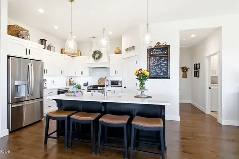 547 W La Strada Circle Medford OR 97504